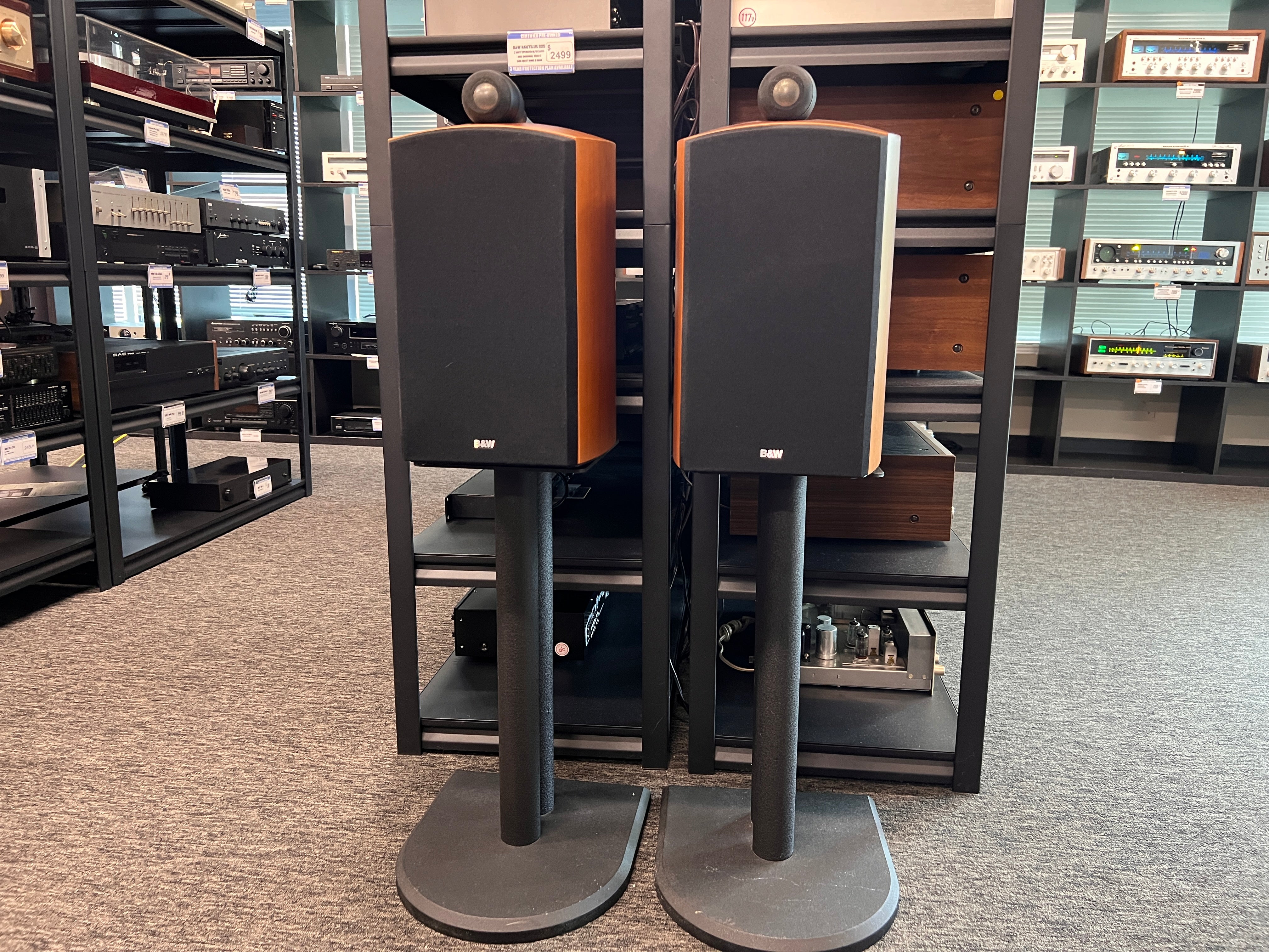 B&W 805 Nautilus speakers *Local pickup only*