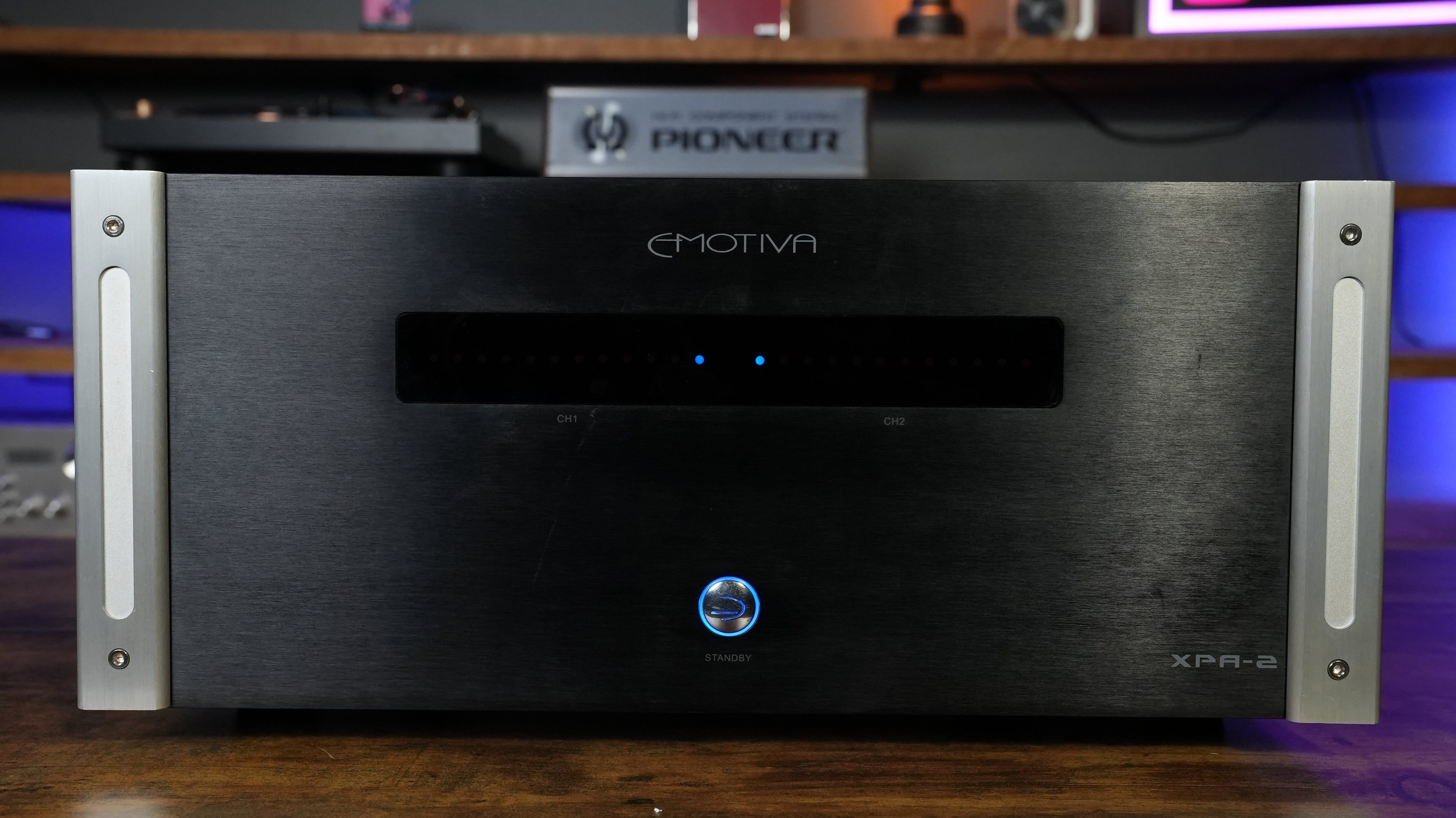 Emotiva XPA-2 Gen 2 Stereo Power Amplifier