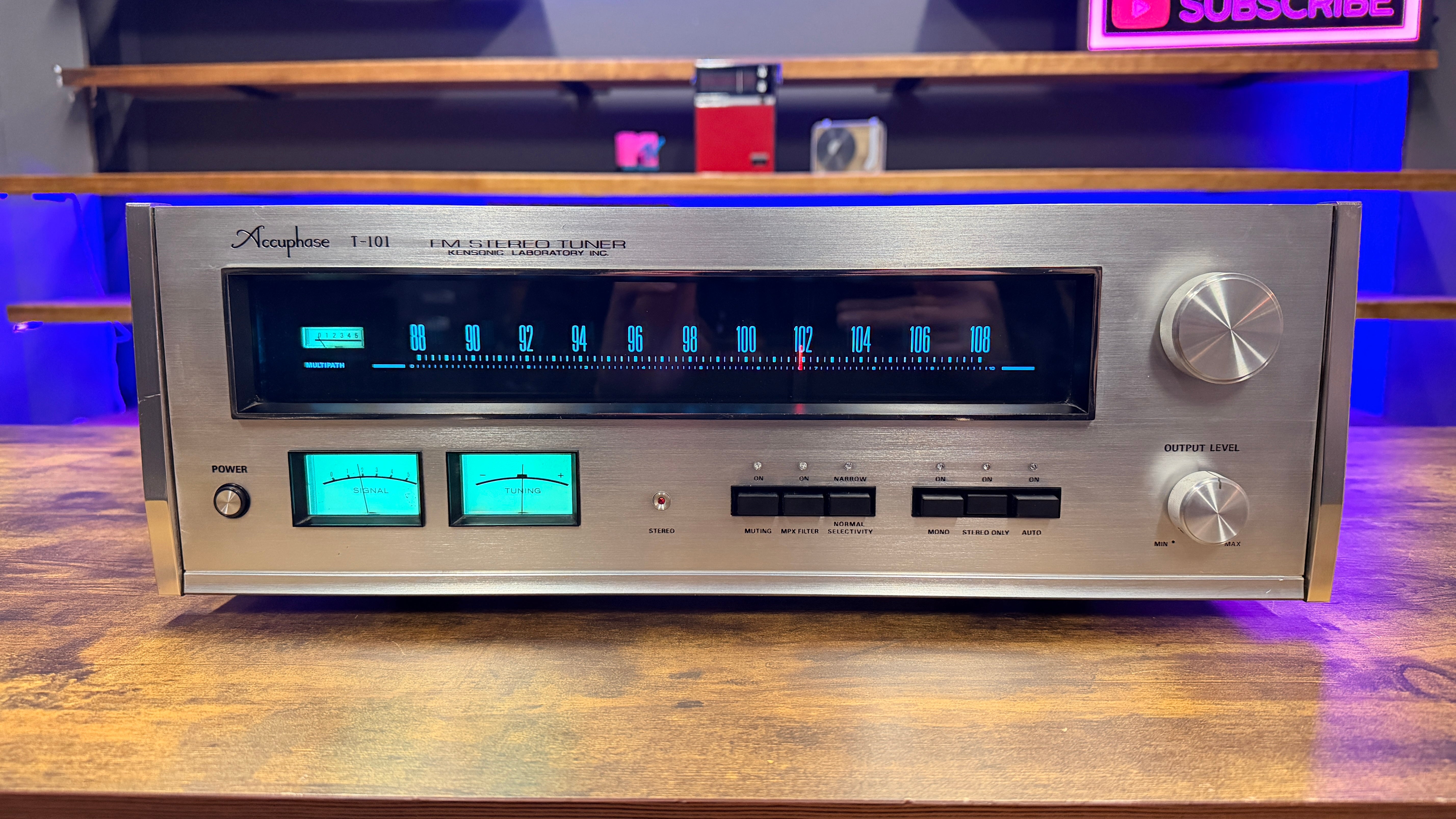 Accuphase アキュフェーズ T-101 FMステレオチューナー Accuphase T-101