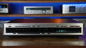 Luxman T-02